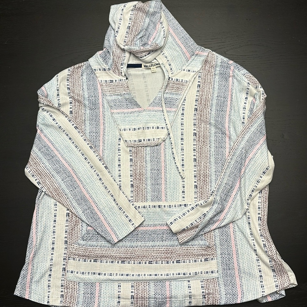 Women’s hoodie tee-shirt